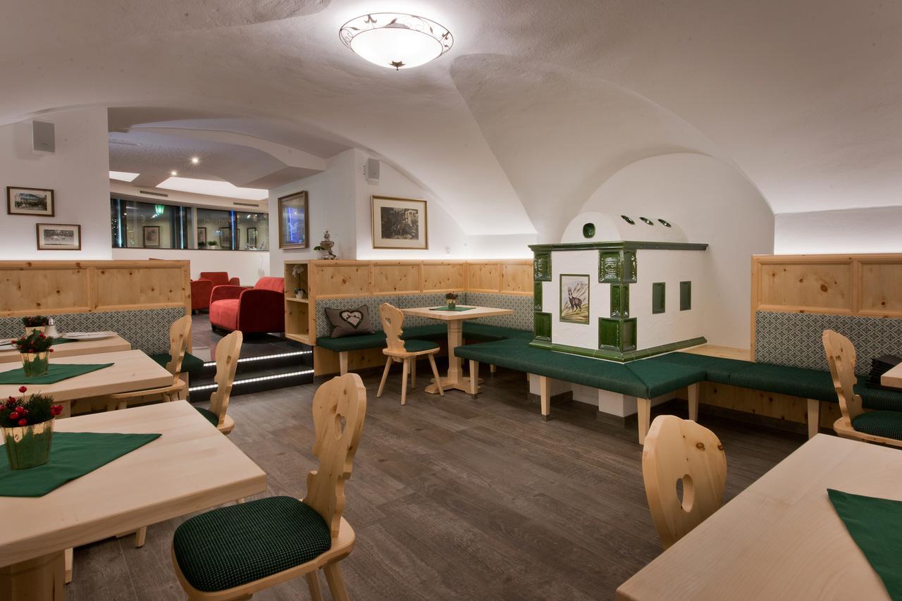 Hotel Neuwirt Zell am Ziller Exterior photo